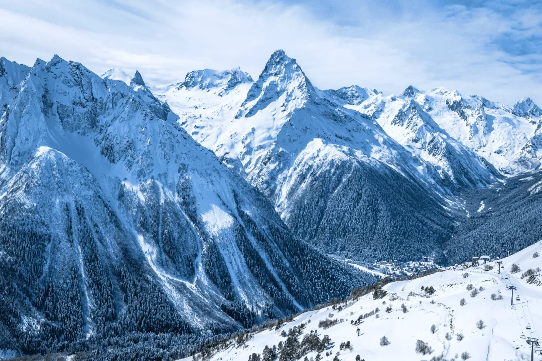 Горнолыжный курорт в горах