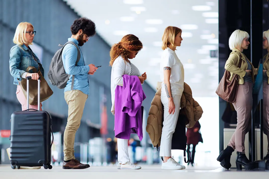 За сколько начинается и заканчивается посадка на самолёт: гайд по тому, как не опоздать на рейс и приехать вовремя