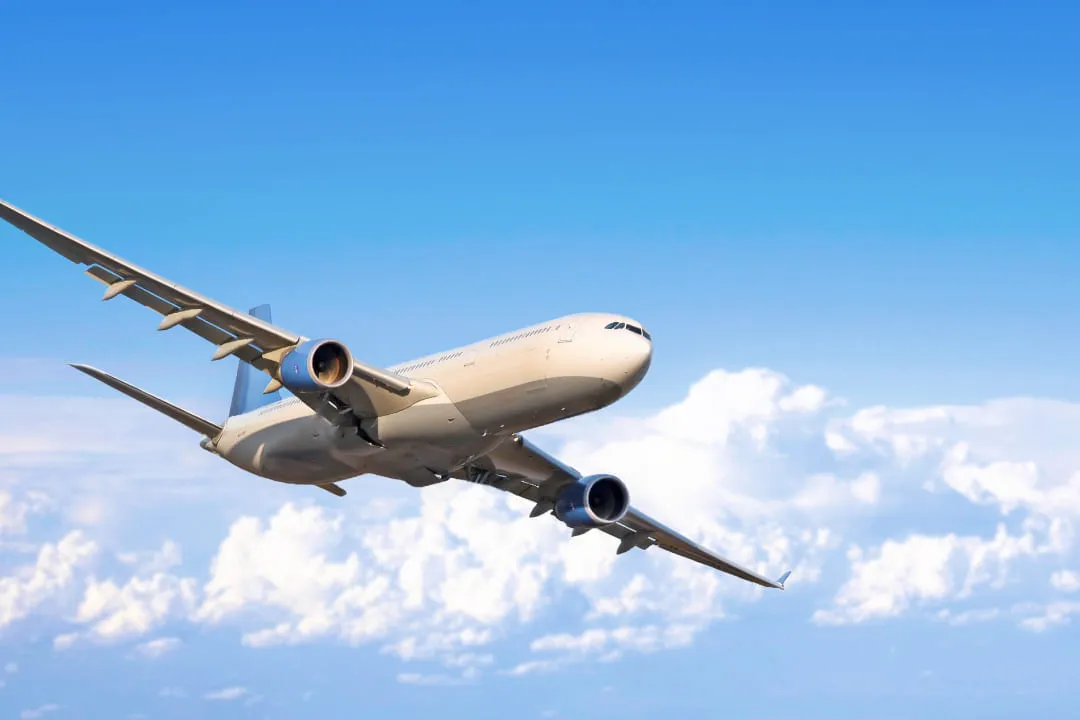 Самолет в воздухе