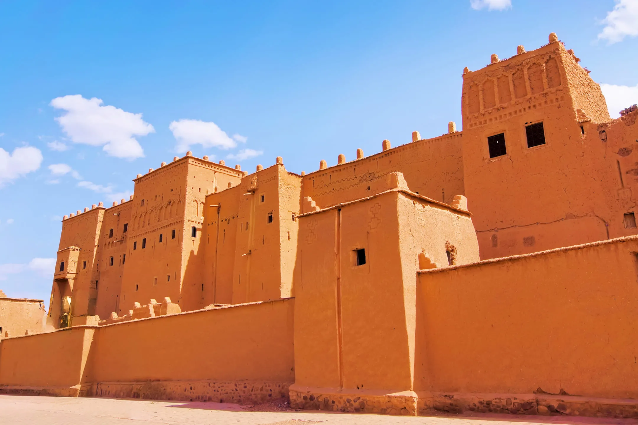 Песчаное здание