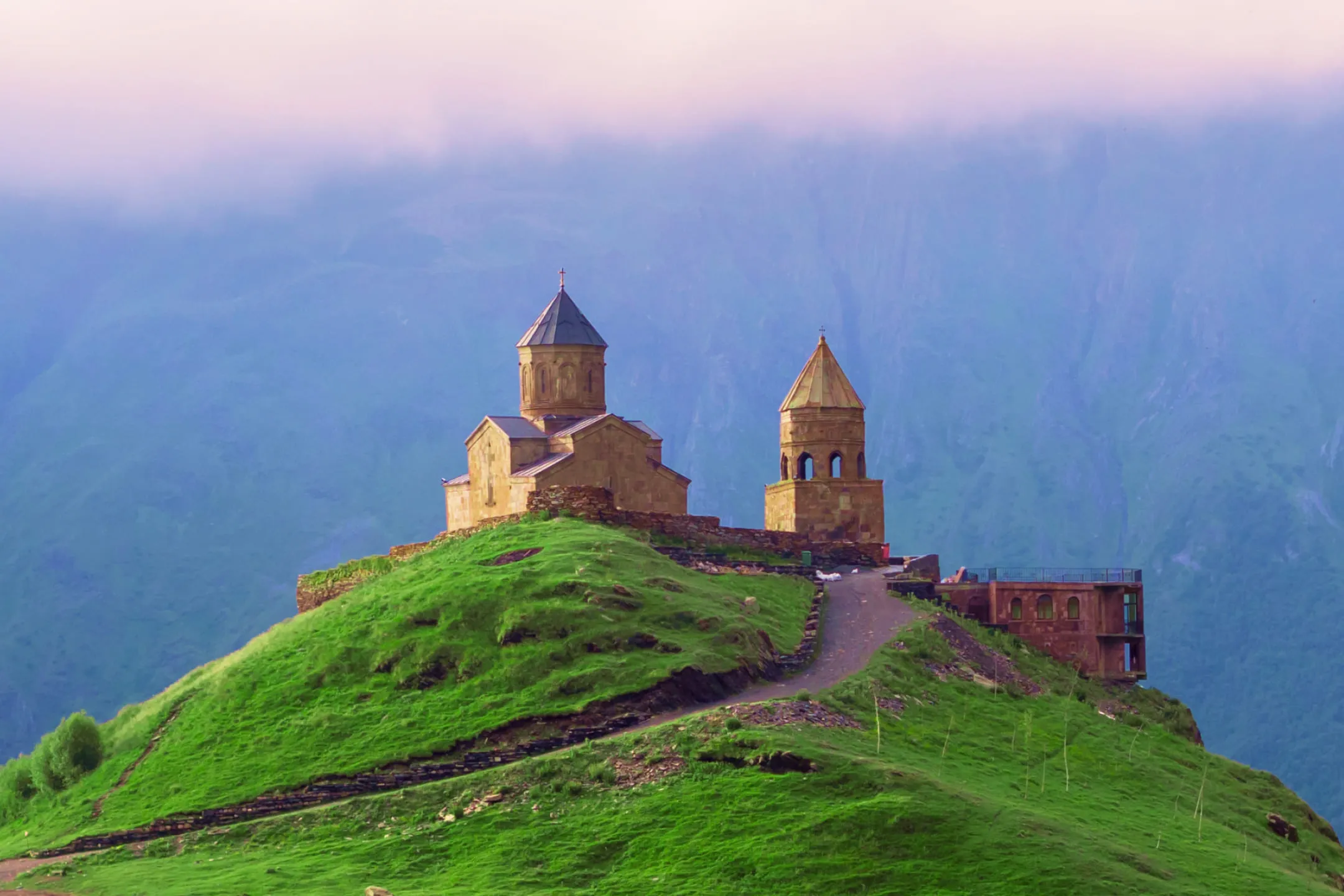 Храм в горах