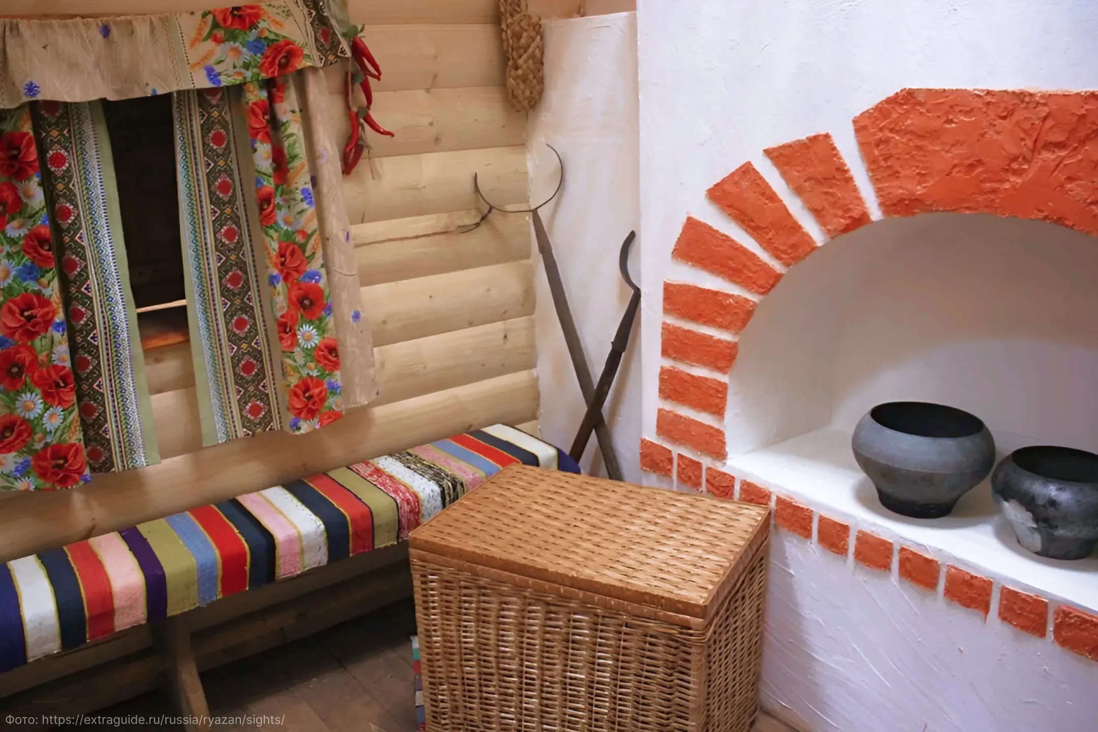 Глиняные горшки в печи