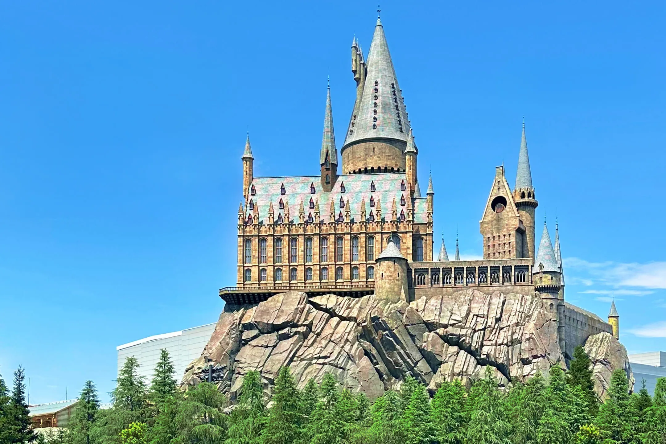 Замок на горе