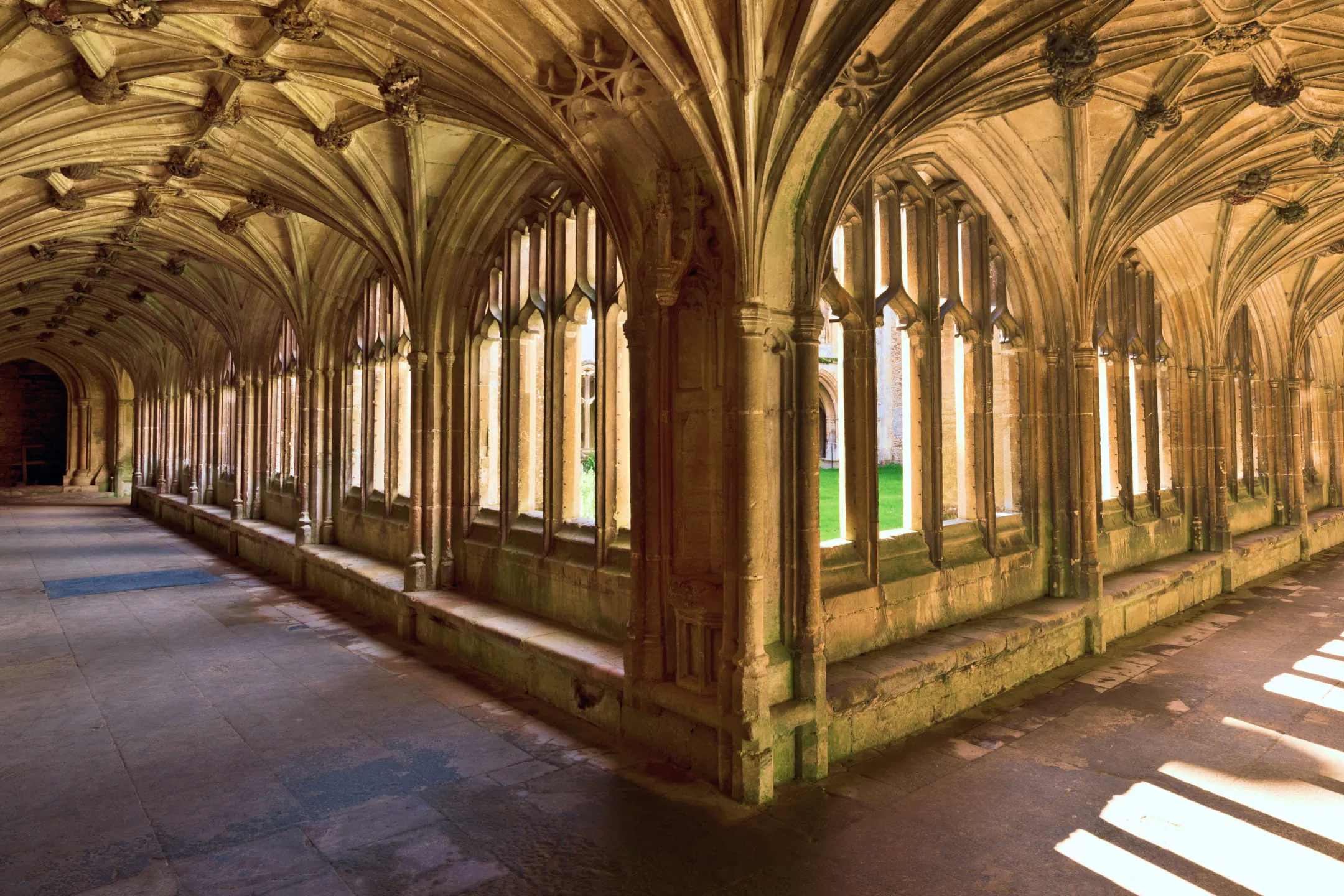 Окна в готическом стиле