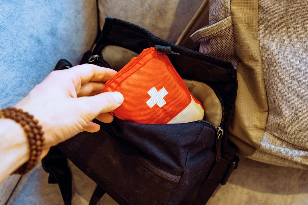 Небольшая аптечка в сумке