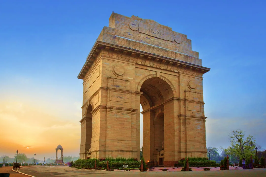 Ворота на церемониальном проспекте Раджпатх