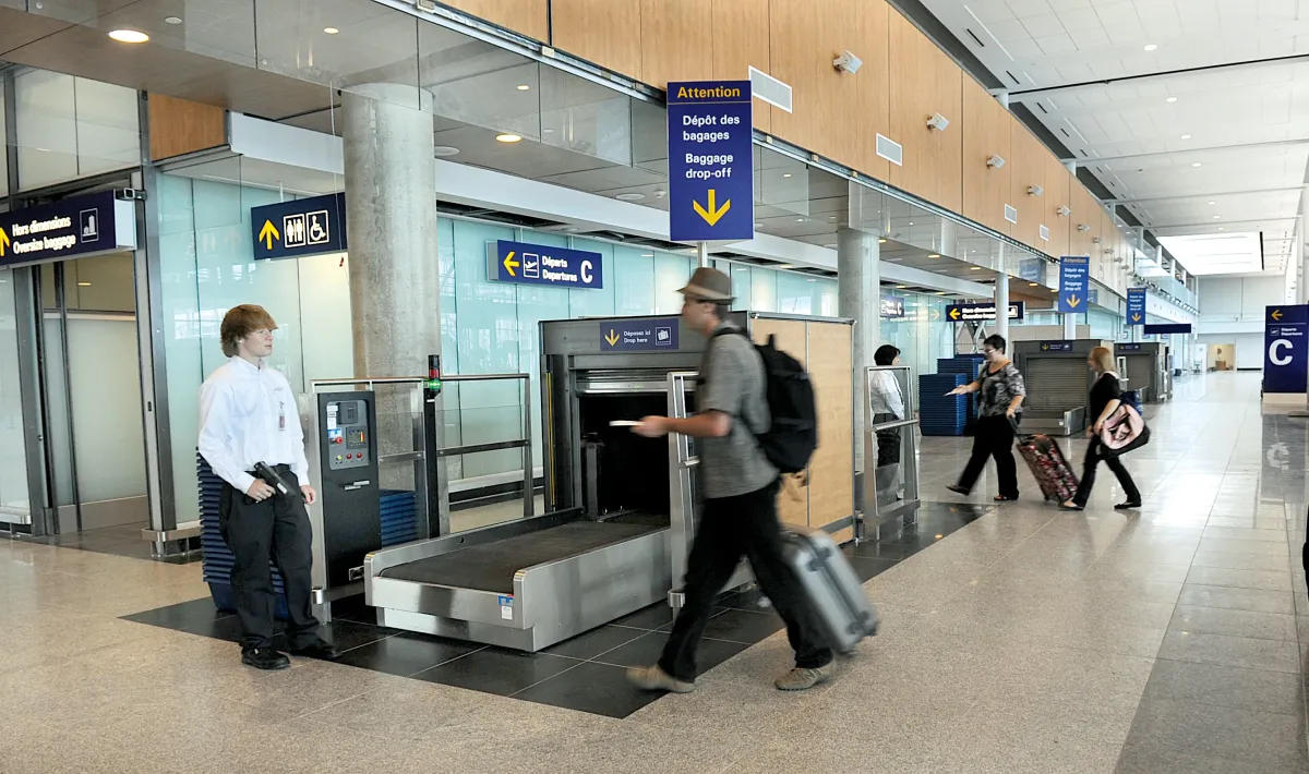 стойки Drop-off для сдачи багажа в аэропорту