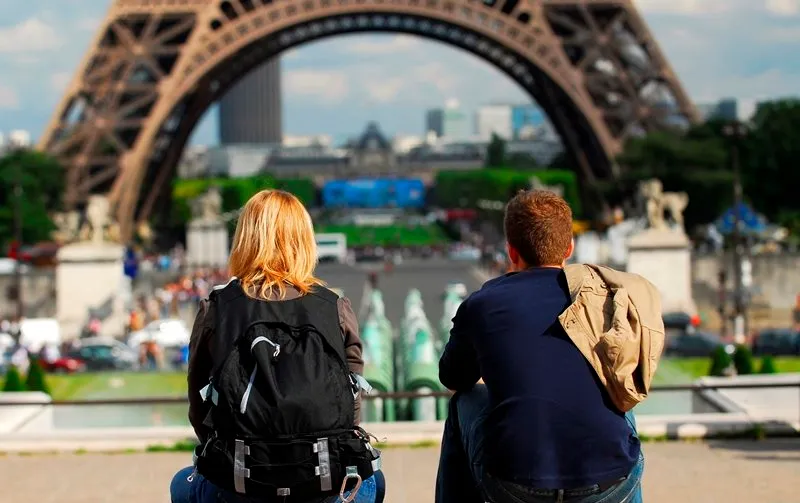 Посмотреть Париж во время пересадки