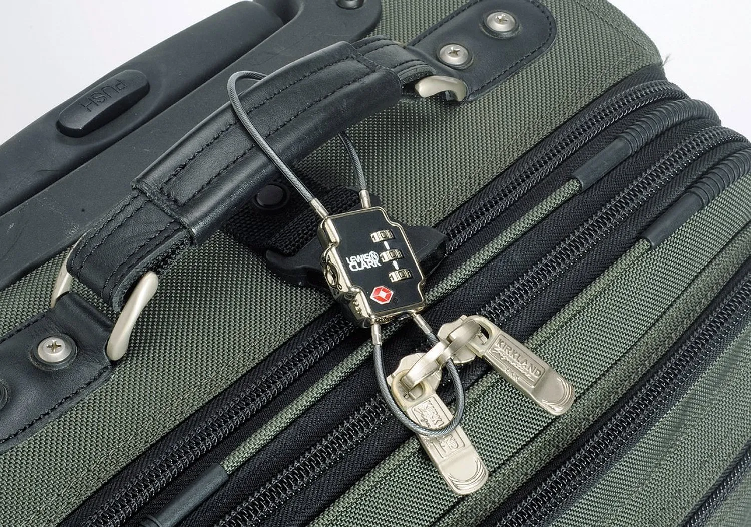 замок на чемодан