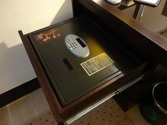 сейф в отеле