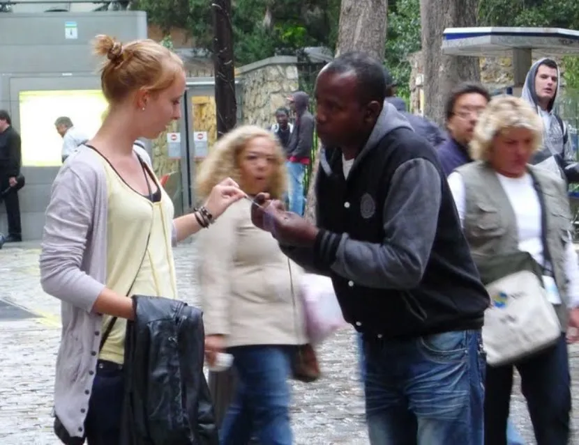 развод с браслетом