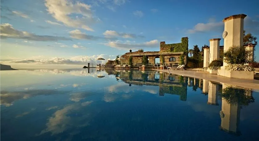 бескрайний инфинити бассейн отеля, Belmond Hotel Caruso