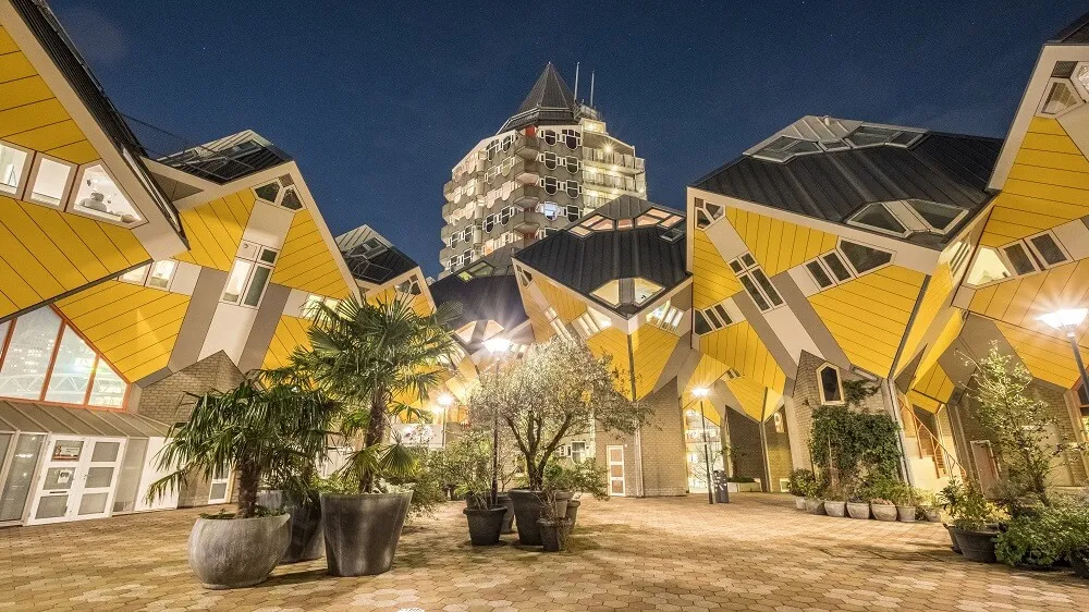 Кубические дома в Роттердаме