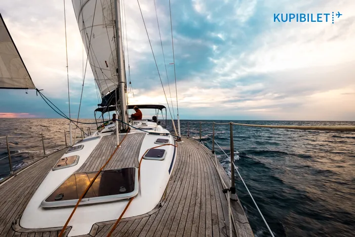 Отпуск под парусом: рассказываем про яхтинг