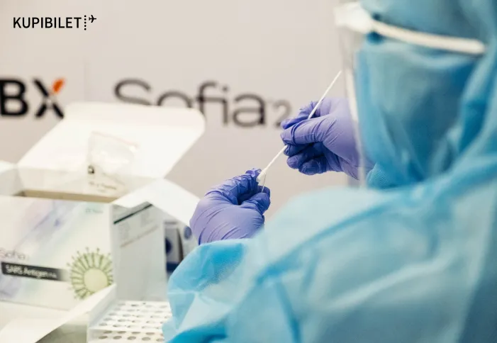 Сколько стоит тест на COVID-19 в аэропортах России