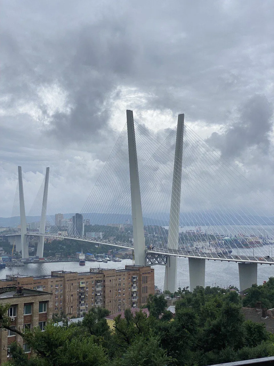 Золотой мост во Владивостоке