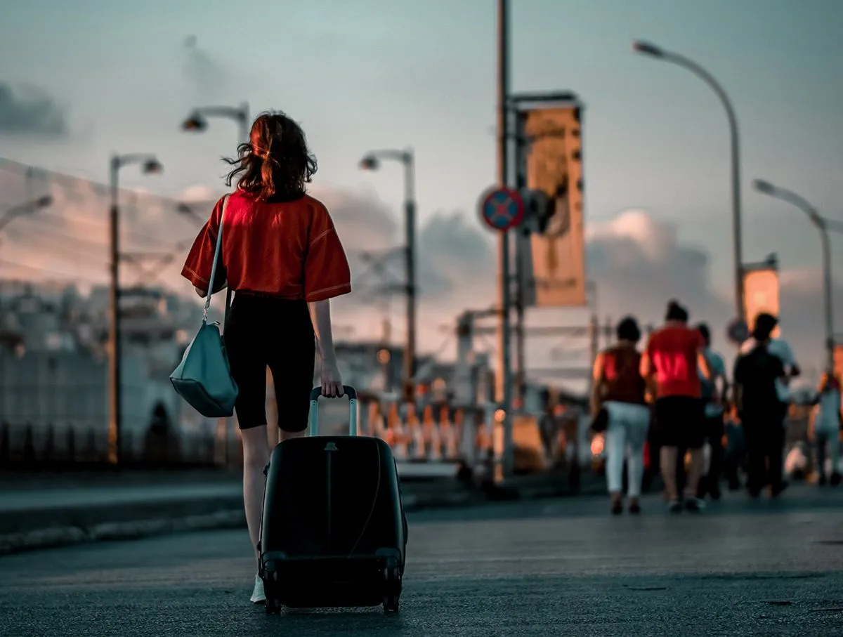 Как поддержать себя в эмиграции? Объясняет психолог